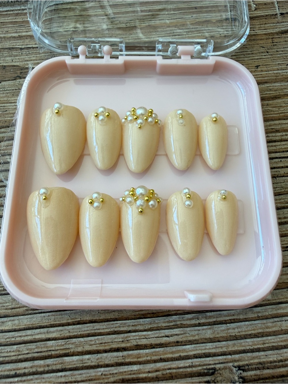 Peach Pearl Accent Press-On Nails - Almond Shape
